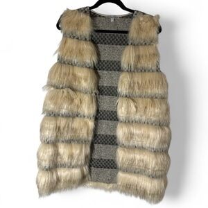 See and Be Seen Faux Fur Vest S/M Beige Tan Layered Plush Boho Chic Cozy Winter